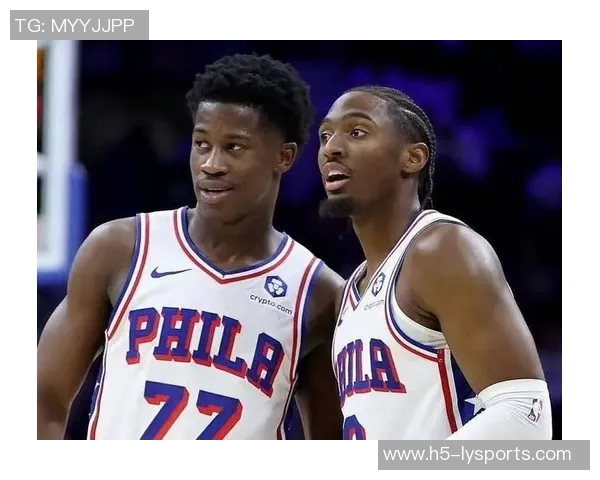 菜鸟球员埃奇库姆表现出色贡献26分状元秀状态低迷仅得2分小杨8分钟未能得分 菜鸟球员埃奇库姆表现出色贡献26分状元秀状态低迷仅得2分小杨8分钟未能得分