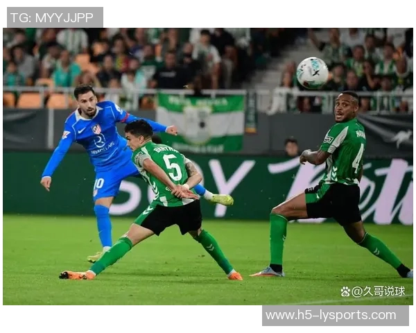 西蒙尼训练中尝试新首发阵容巴埃纳与小蜘蛛联手进攻