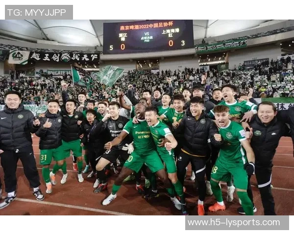 万众瞩目7000名北京球迷与3万河南球迷齐聚苏州共襄足协杯盛宴